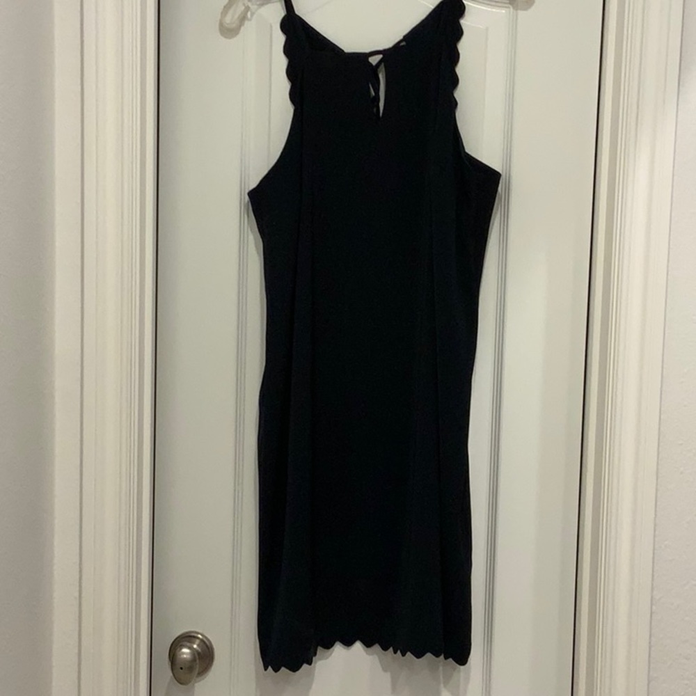 Market & Spruce Navy mini dress with scalloped hem. Fully lined